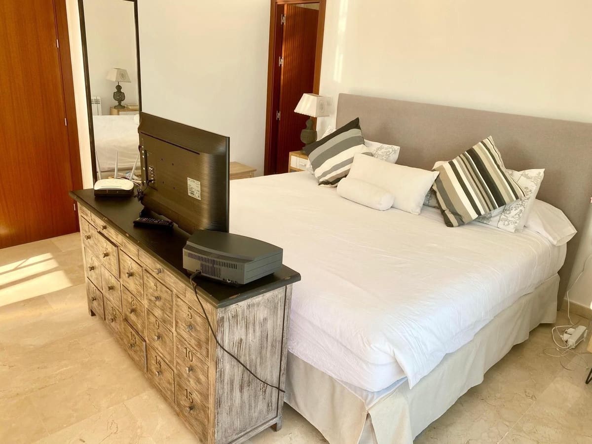 5 sovrum Lägenhet till salu i Guadalmina med pool - 750 000 € (Ref: 10071539)