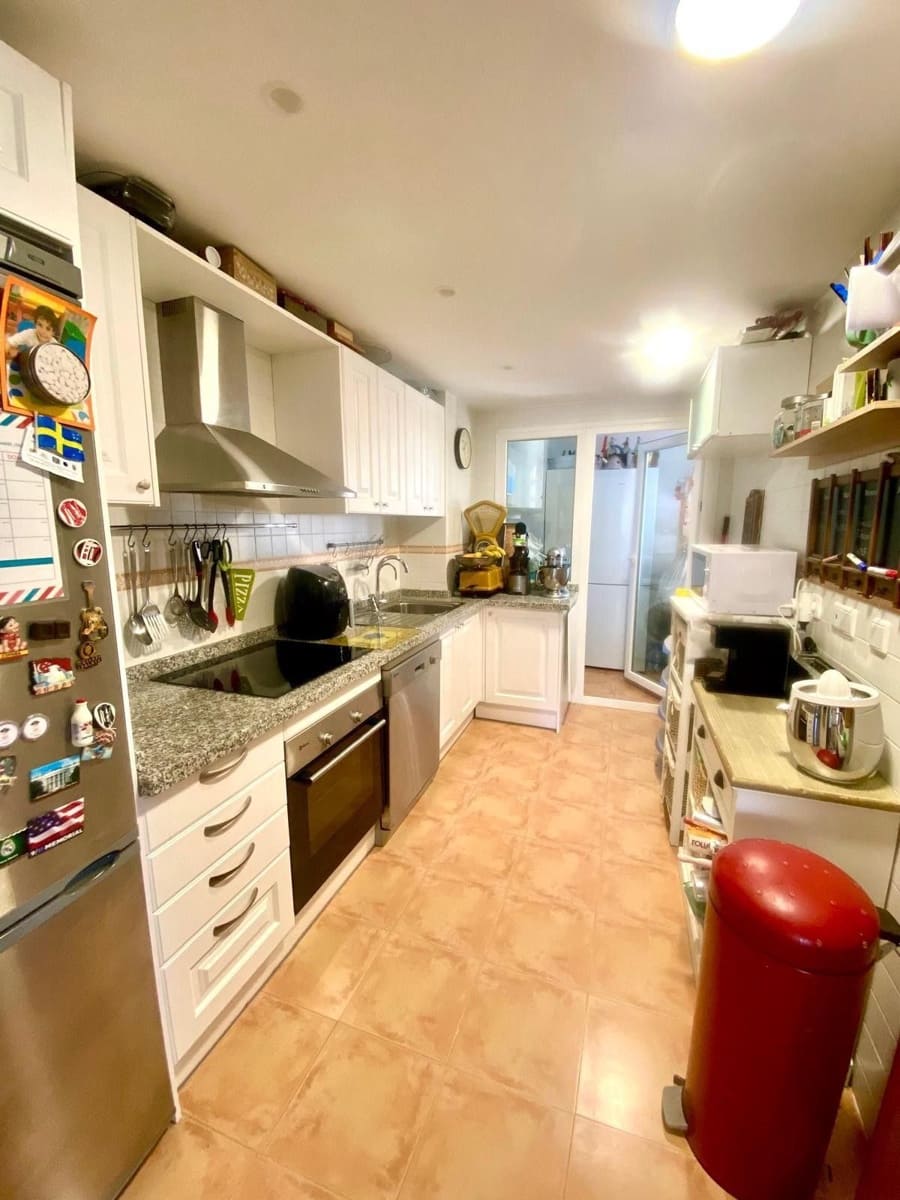 5 sovrum Lägenhet till salu i Guadalmina med pool - 750 000 € (Ref: 10071539)
