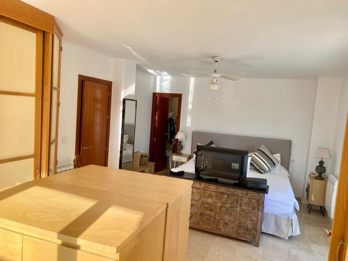 5 sovrum Lägenhet till salu i Guadalmina med pool - 750 000 € (Ref: 10071539)