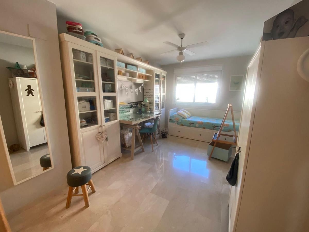 5 sovrum Lägenhet till salu i Guadalmina med pool - 750 000 € (Ref: 10071539)