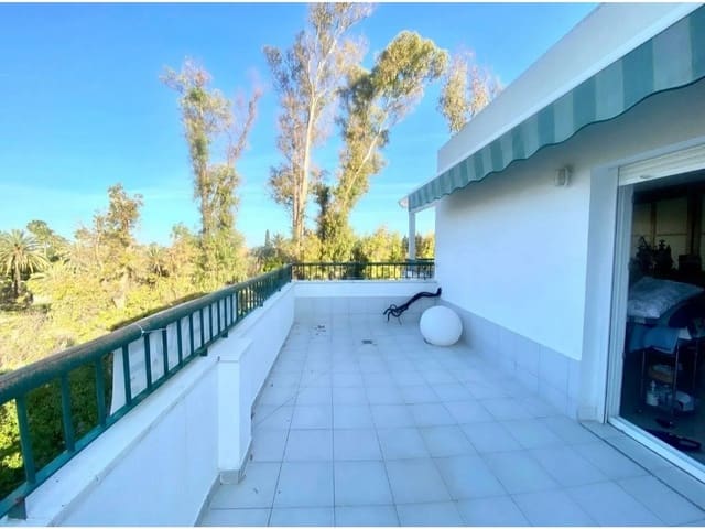 5 sovrum Lägenhet till salu i Guadalmina Baja, Marbella med pool - 750 000 € (Ref: 10071539)