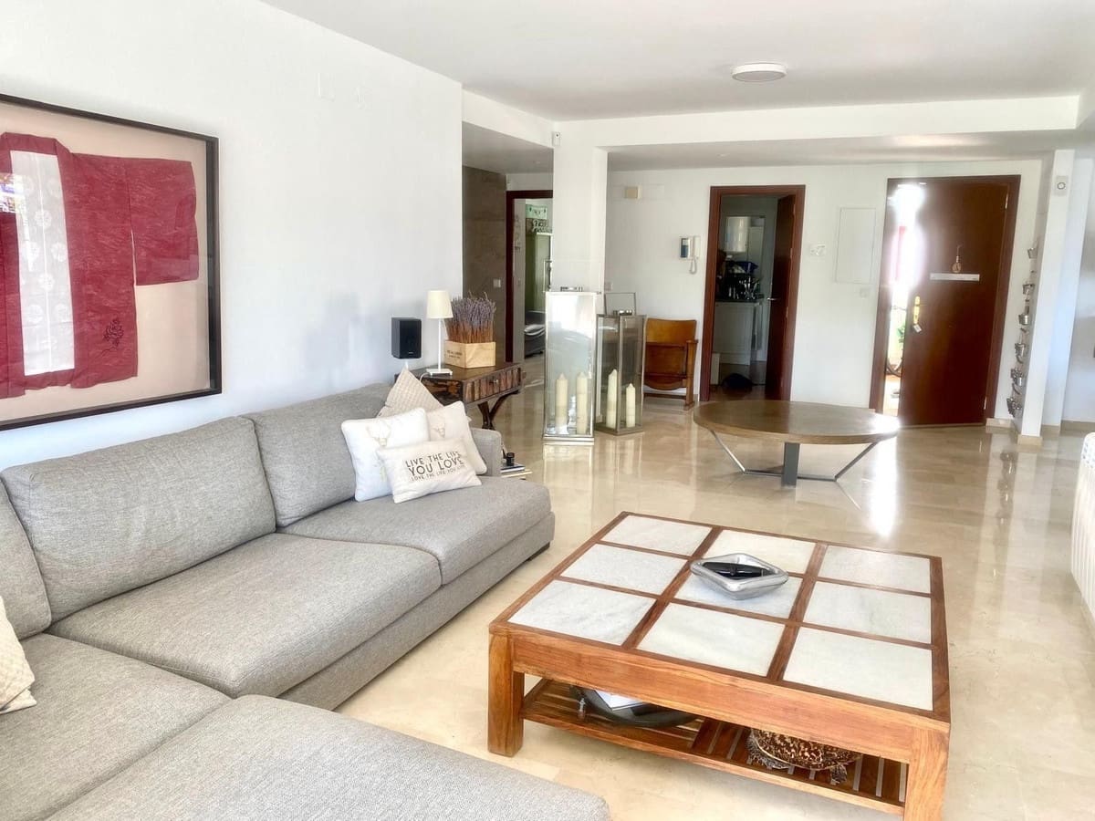 5 sovrum Lägenhet till salu i Guadalmina med pool - 750 000 € (Ref: 10071539)