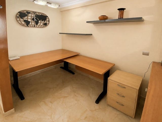 2 soveværelse Lejlighed til salg i Centro ciudad, Fuengirola med garage - € 325.000 (Ref: 10071562)