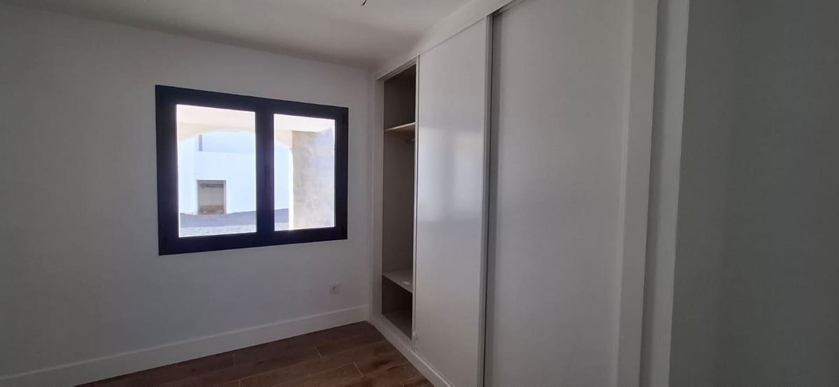 3 chambre Appartement à vendre à Corralejo avec piscine garage - 340 000 € (Ref: 10071569)