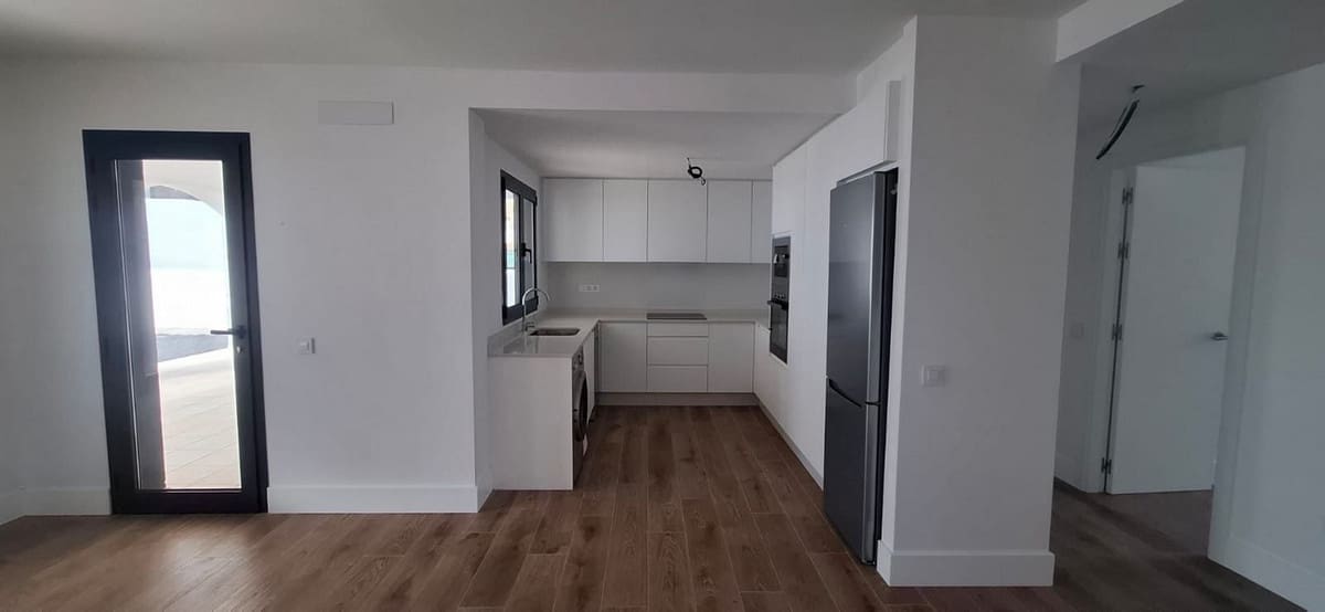 3 chambre Appartement à vendre à Corralejo avec piscine garage - 340 000 € (Ref: 10071569)