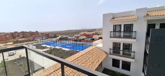 2 soveværelse Lejlighed til salg i Corralejo, La Oliva med swimmingpool garage - € 275.500 (Ref: 10071570)