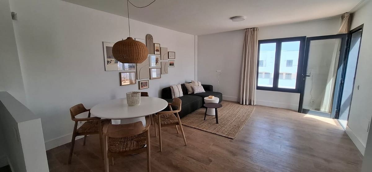 2 soveværelse Lejlighed til salg i Corralejo med swimmingpool garage - € 275.500 (Ref: 10071570)