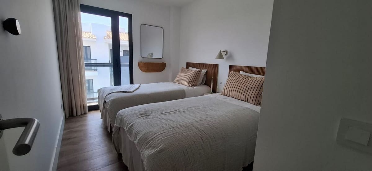 2 soveværelse Lejlighed til salg i Corralejo med swimmingpool garage - € 275.500 (Ref: 10071570)