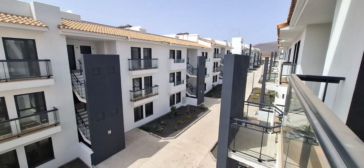 2 soveværelse Lejlighed til salg i Corralejo med swimmingpool garage - € 275.500 (Ref: 10071570)