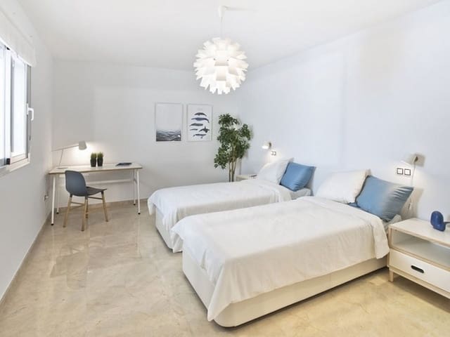 2 soverom Leilighet til salgs i Mijas Golf, Mijas med svømmebasseng garasje - € 420 000 (Ref: 10071573)