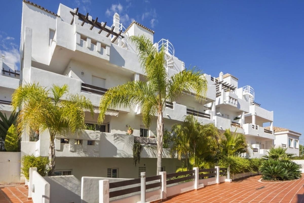 2 chambre Appartement à vendre à Estepona avec piscine - 450 000 € (Ref: 10071576)