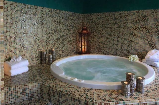 2 chambre Appartement à vendre à Centro, Estepona avec piscine - 450 000 € (Ref: 10071576)