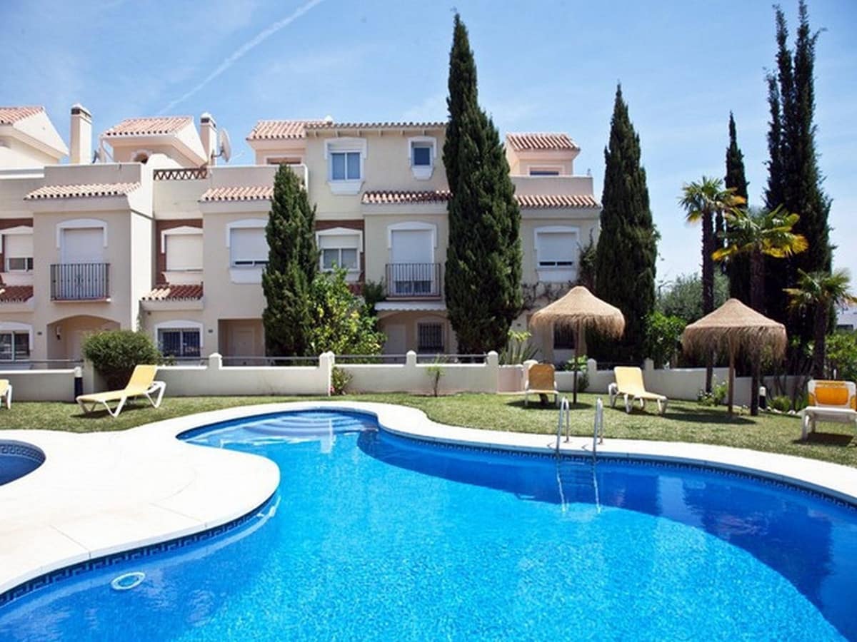 3 Zimmer Haus zu verkaufen in Calahonda mit Pool Garage - 495.000 € (Ref: 10071582)