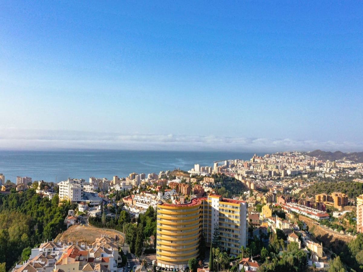 3 Zimmer Apartment zu verkaufen in Fuengirola mit Pool Garage - 650.000 € (Ref: 10071590)