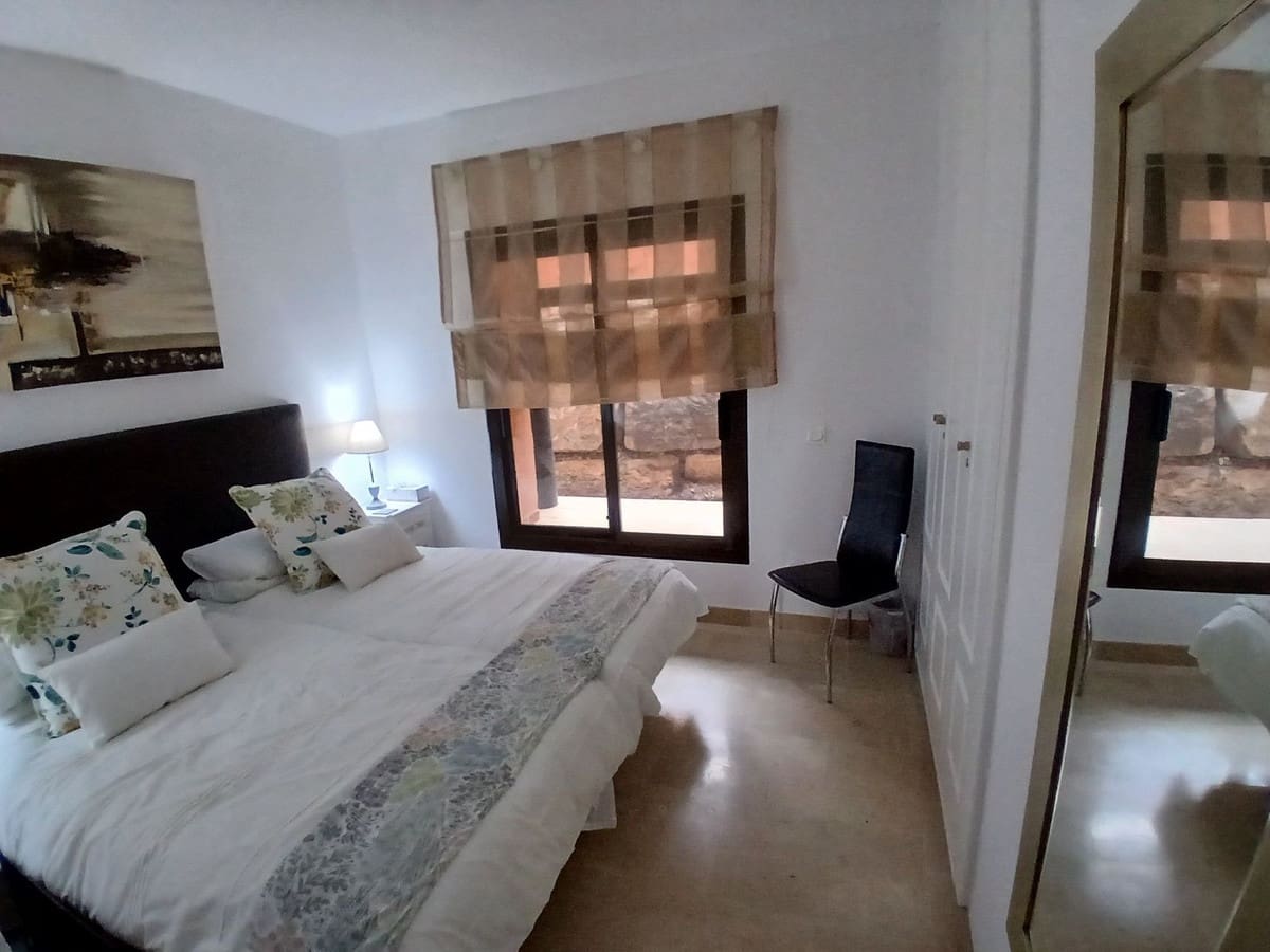 2 Zimmer Apartment zu verkaufen in La Duquesa / Puerto de la Duquesa mit Pool Garage - 310.000 € (Ref: 10071597)