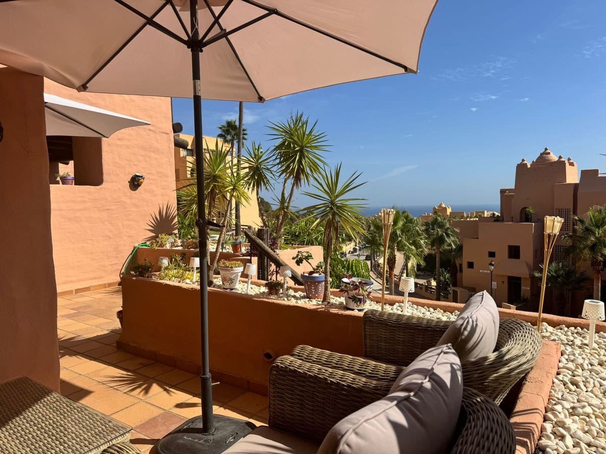 2 Zimmer Apartment zu verkaufen in La Duquesa / Puerto de la Duquesa mit Pool Garage - 310.000 € (Ref: 10071597)