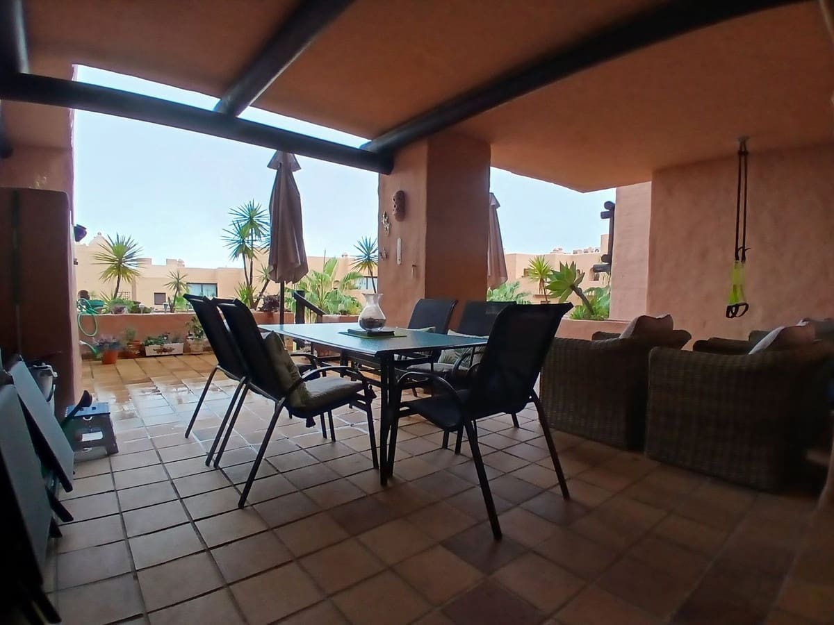 2 Zimmer Apartment zu verkaufen in La Duquesa / Puerto de la Duquesa mit Pool Garage - 310.000 € (Ref: 10071597)