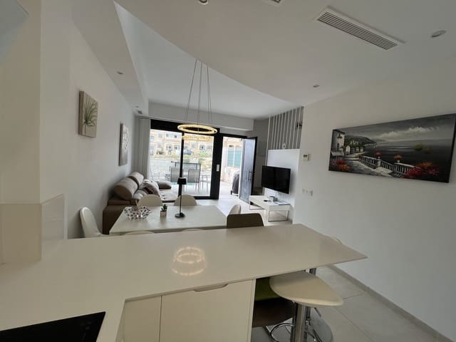 3 makuuhuone Omakotitalo myytävänä paikassa Villamartin, Orihuela mukana uima-altaan - 335 000 € (Ref: 10071598)