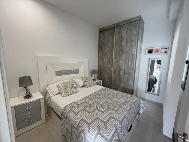 3 makuuhuone Omakotitalo myytävänä paikassa Villamartin, Orihuela mukana uima-altaan - 335 000 € (Ref: 10071598)