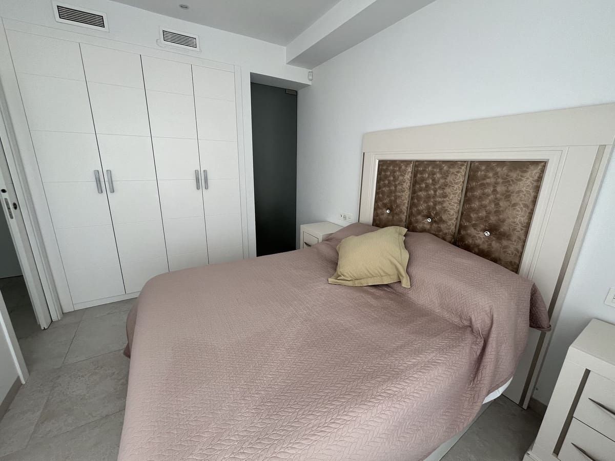 3 makuuhuone Omakotitalo myytävänä paikassa Villamartin mukana uima-altaan - 335 000 € (Ref: 10071598)