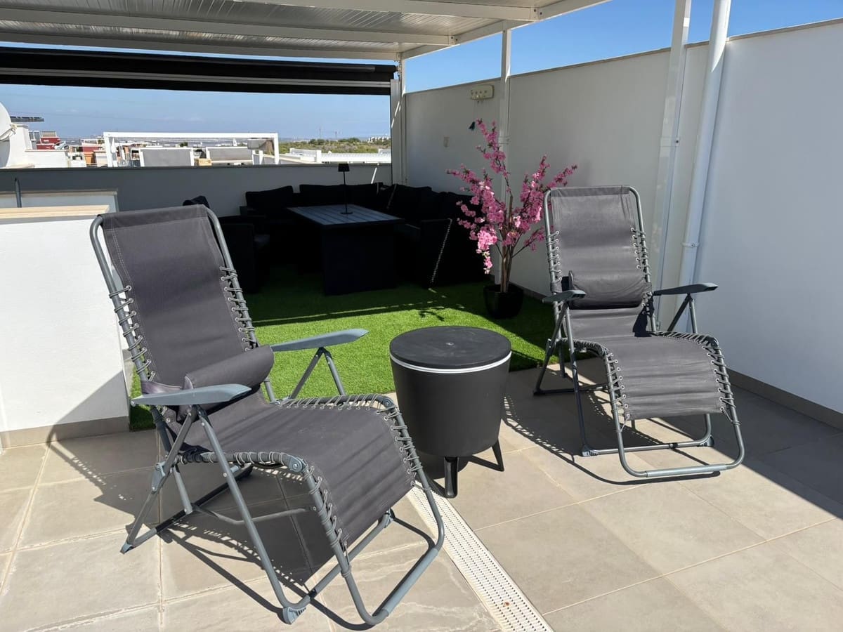 3 makuuhuone Omakotitalo myytävänä paikassa Villamartin mukana uima-altaan - 335 000 € (Ref: 10071598)