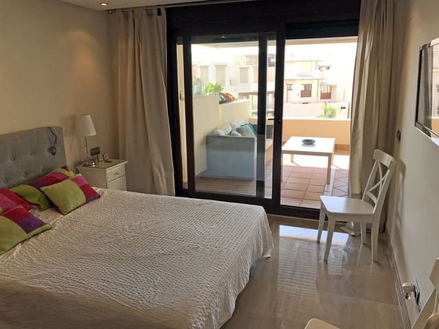2 Zimmer Apartment zu verkaufen in El Velerín, Estepona mit Pool Garage - 450.000 € (Ref: 10071602)