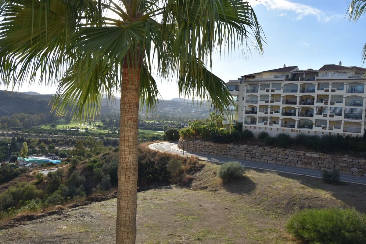 2 bedroom Apartment for sale in La Cala Hills with pool garage - € 340,000 (Ref: 10071603)