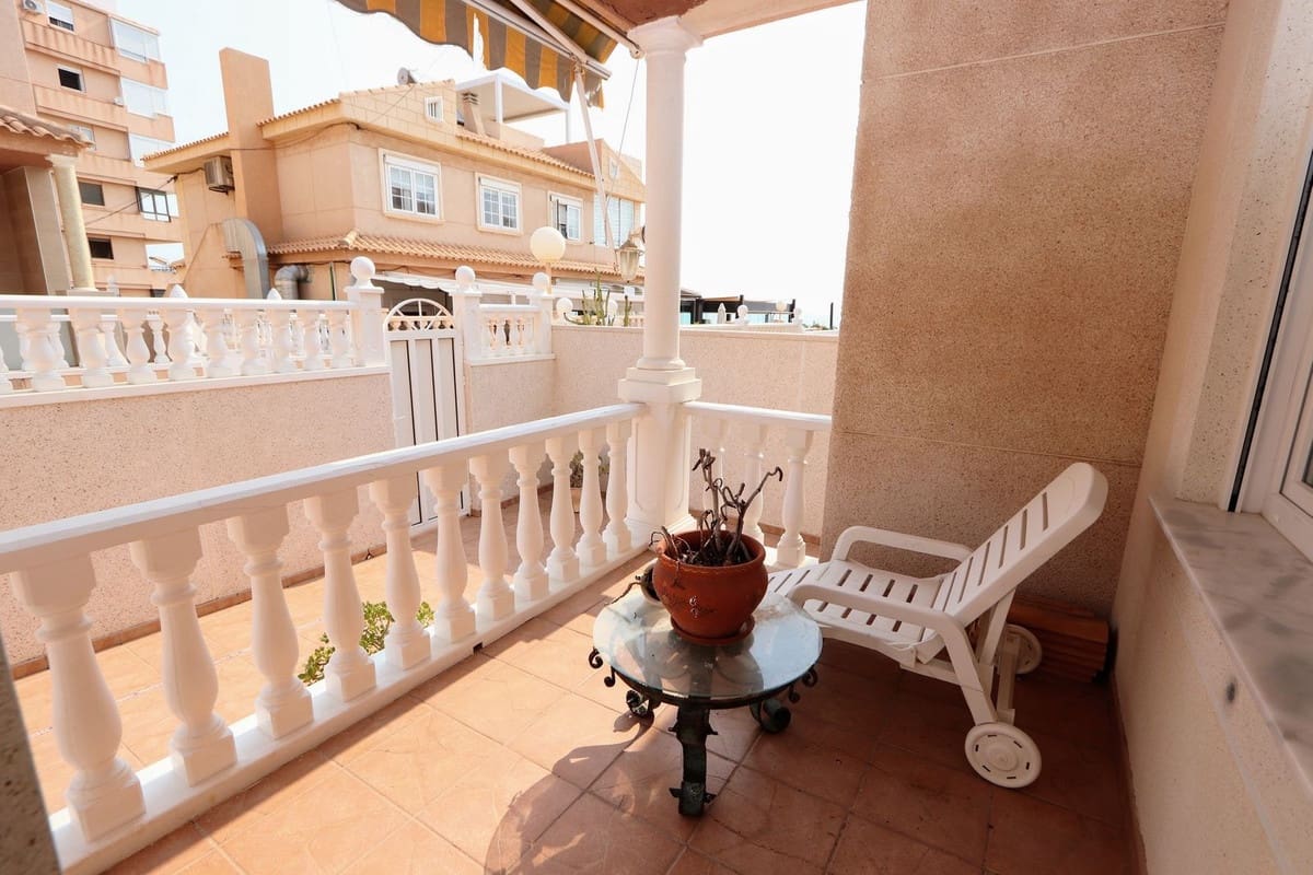 3 quarto Moradia Geminada para venda em Torrevieja - 445 000 € (Ref: 10071617)