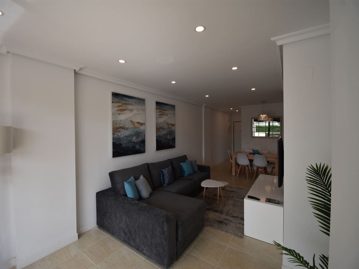 2 soverom Leilighet til salgs i New Golden Mile med svømmebasseng garasje - € 365 000 (Ref: 10071630)