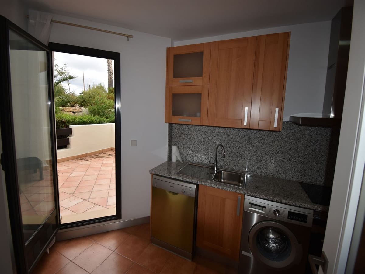 2 soverom Leilighet til salgs i New Golden Mile med svømmebasseng garasje - € 365 000 (Ref: 10071630)