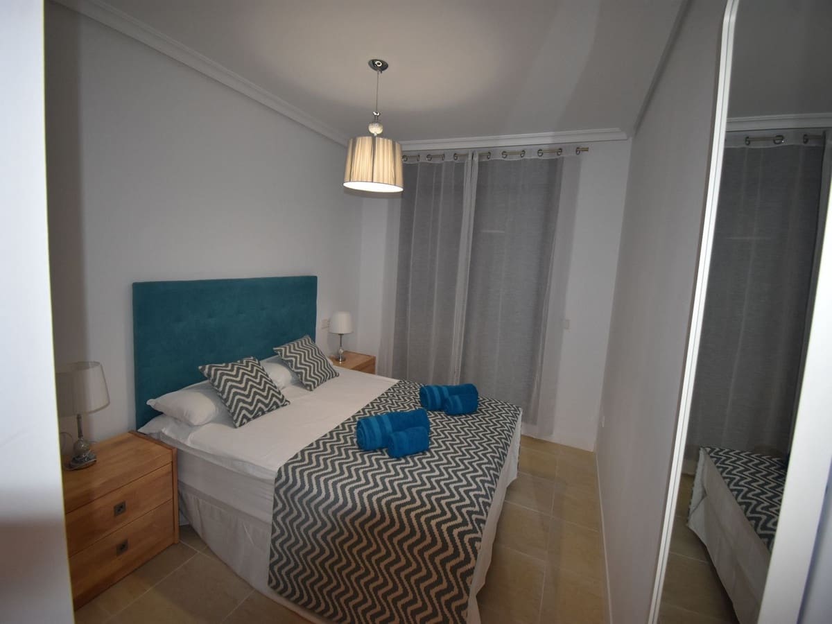 2 soverom Leilighet til salgs i New Golden Mile med svømmebasseng garasje - € 365 000 (Ref: 10071630)