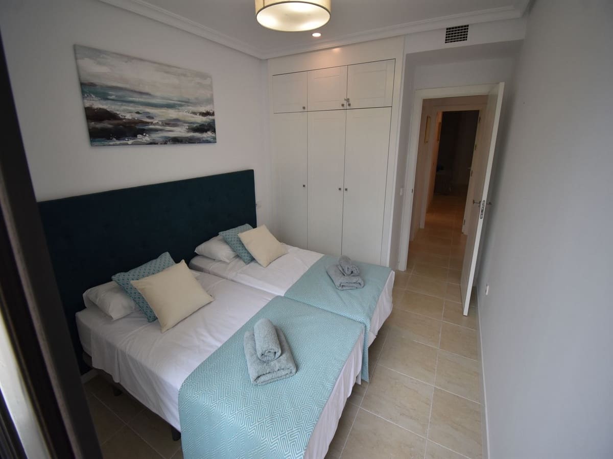 2 soverom Leilighet til salgs i New Golden Mile med svømmebasseng garasje - € 365 000 (Ref: 10071630)