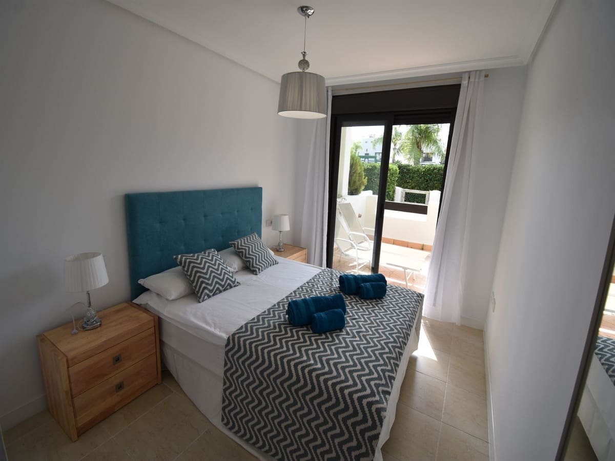 2 soverom Leilighet til salgs i New Golden Mile med svømmebasseng garasje - € 365 000 (Ref: 10071630)