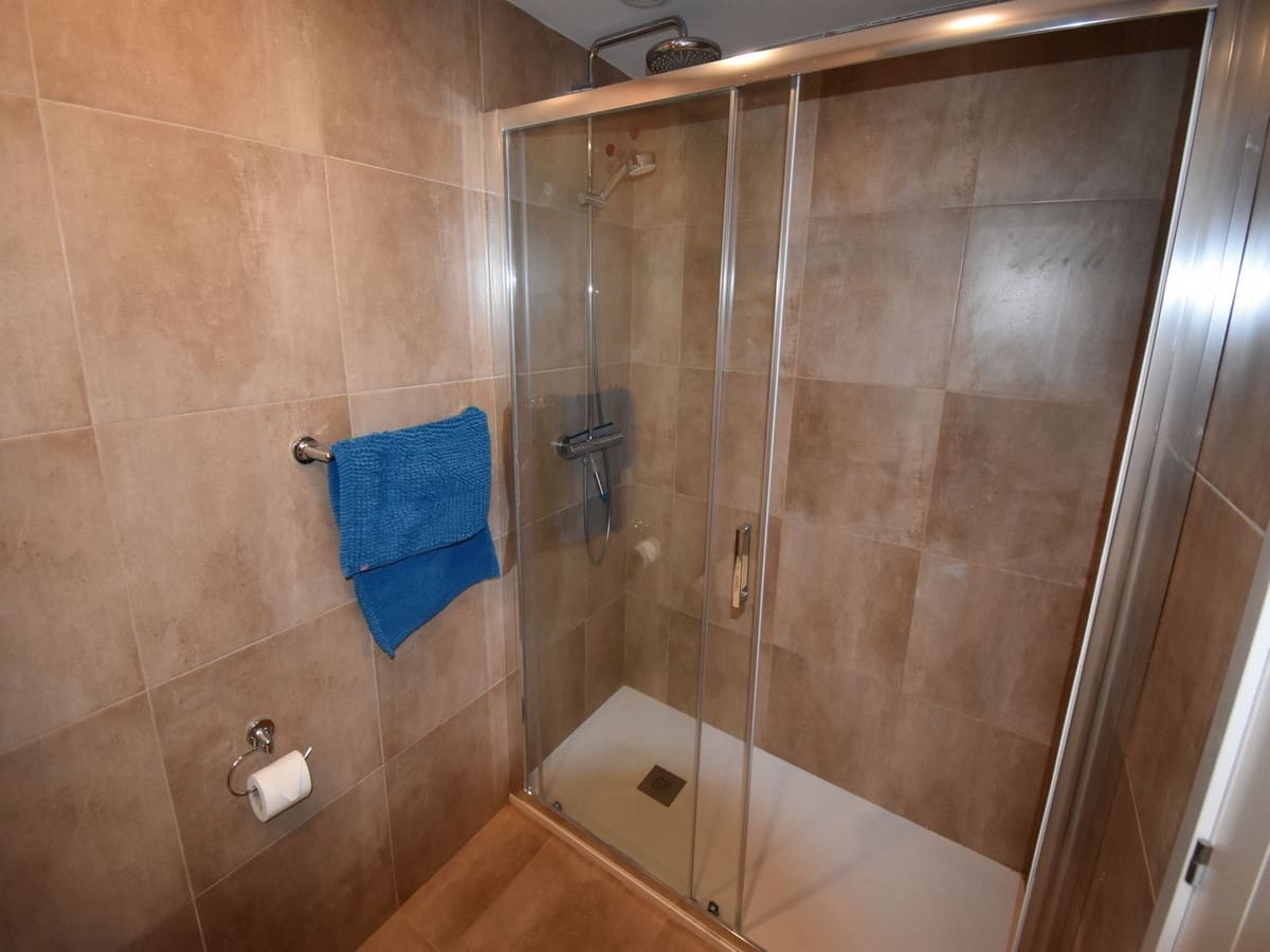 2 soverom Leilighet til salgs i New Golden Mile med svømmebasseng garasje - € 365 000 (Ref: 10071630)