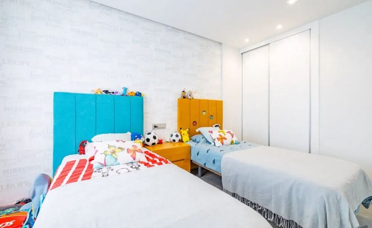 Chalet de 3 habitaciones en Los Balcones en venta con piscina garaje - 660.000 € (Ref: 10071651)