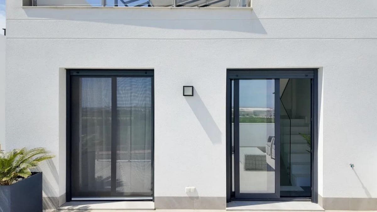 Chalet de 3 habitaciones en Los Balcones en venta con piscina garaje - 660.000 € (Ref: 10071651)