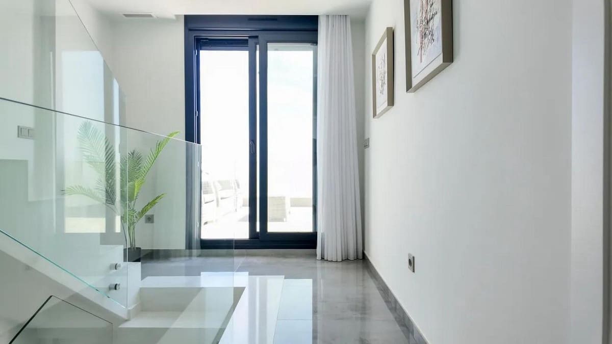 Chalet de 3 habitaciones en Los Balcones en venta con piscina garaje - 660.000 € (Ref: 10071651)