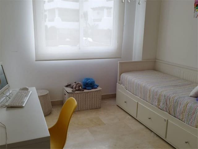 3 Zimmer Apartment zu verkaufen in La Concha - Resina Golf, Estepona mit Pool Garage - 439.000 € (Ref: 10071672)