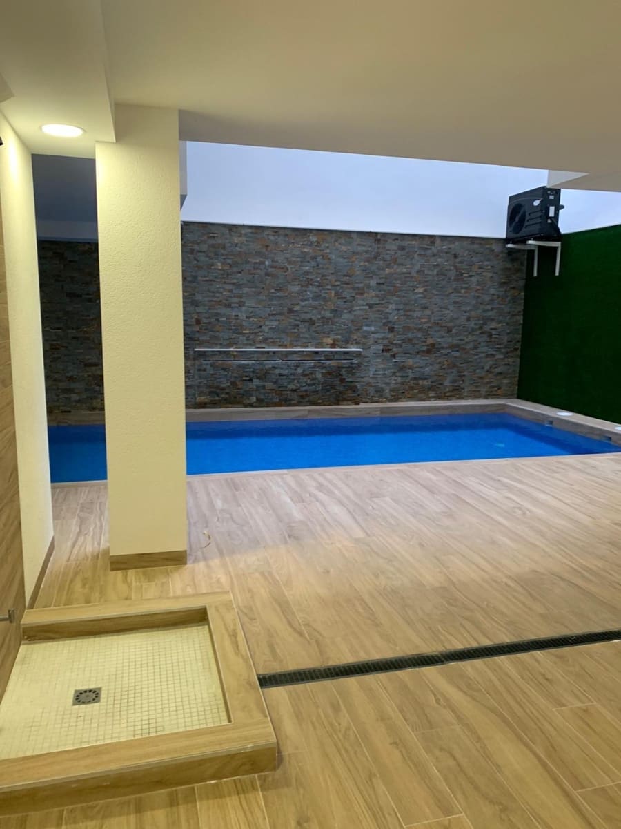 1 bedroom Beach Apartment for sale in Torrevieja with pool - € 192,000 (Ref: 10071690)