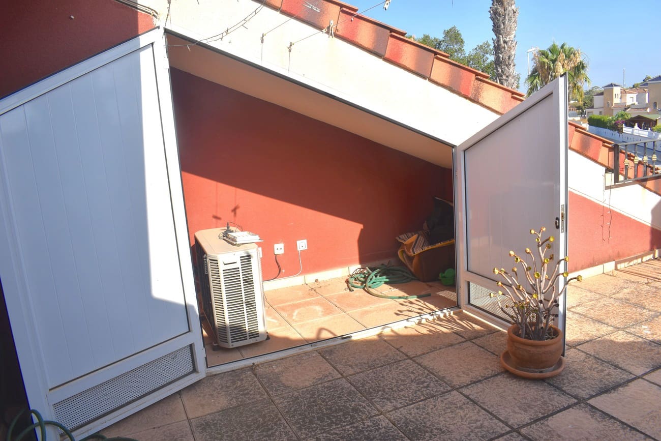3 soveværelse Villa til salg i El Raso med swimmingpool garage - € 378.000 (Ref: 10077427)