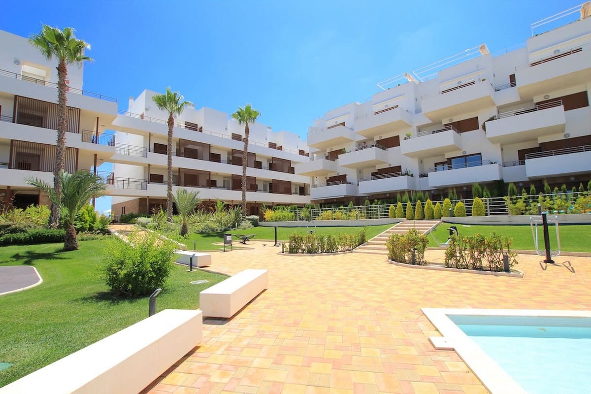 2 sovrum Lägenhet till salu i Orihuela Costa med pool garage - 236 000 € (Ref: 10077471)