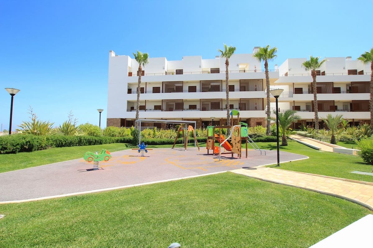 2 sovrum Lägenhet till salu i Orihuela Costa med pool garage - 236 000 € (Ref: 10077471)