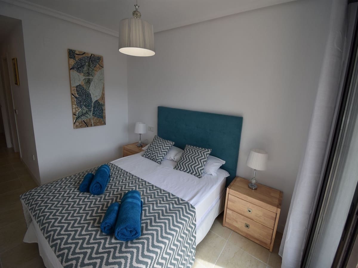 2 sovrum Lägenhet till salu i Estepona med pool garage - 365 000 € (Ref: 10077472)