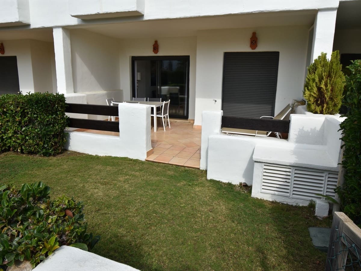 2 sovrum Lägenhet till salu i Estepona med pool garage - 365 000 € (Ref: 10077472)