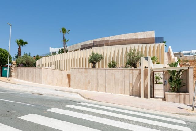 5 slaapkamer Villa te koop in Bahia de Casares, Casares met zwembad garage - € 3.800.000 (Ref: 10082455)