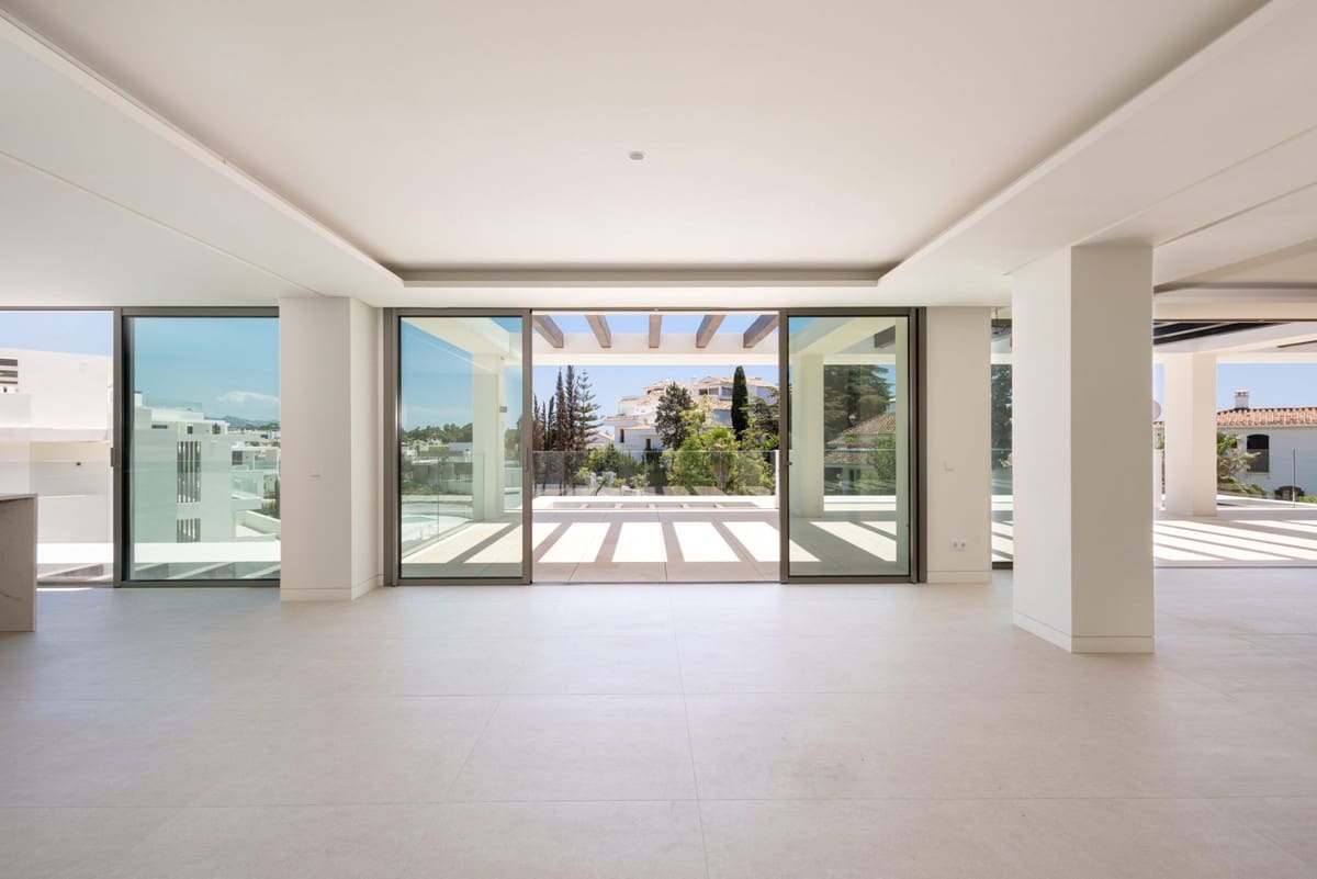 Apartamento de 4 habitaciones en Marbella en venta con piscina garaje - 5.350.000 € (Ref: 10082650)