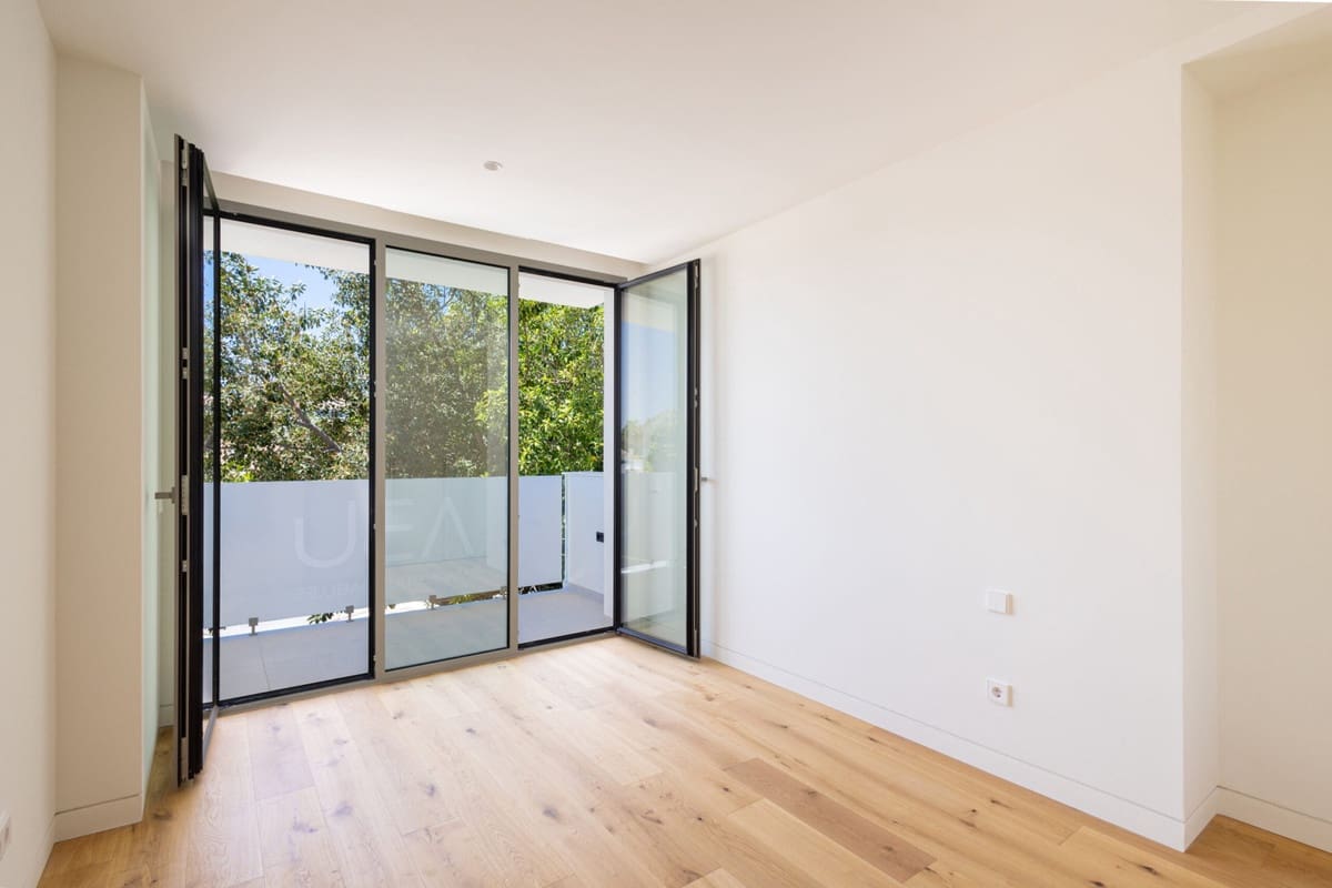 Apartamento de 4 habitaciones en Marbella en venta con piscina garaje - 5.350.000 € (Ref: 10082650)