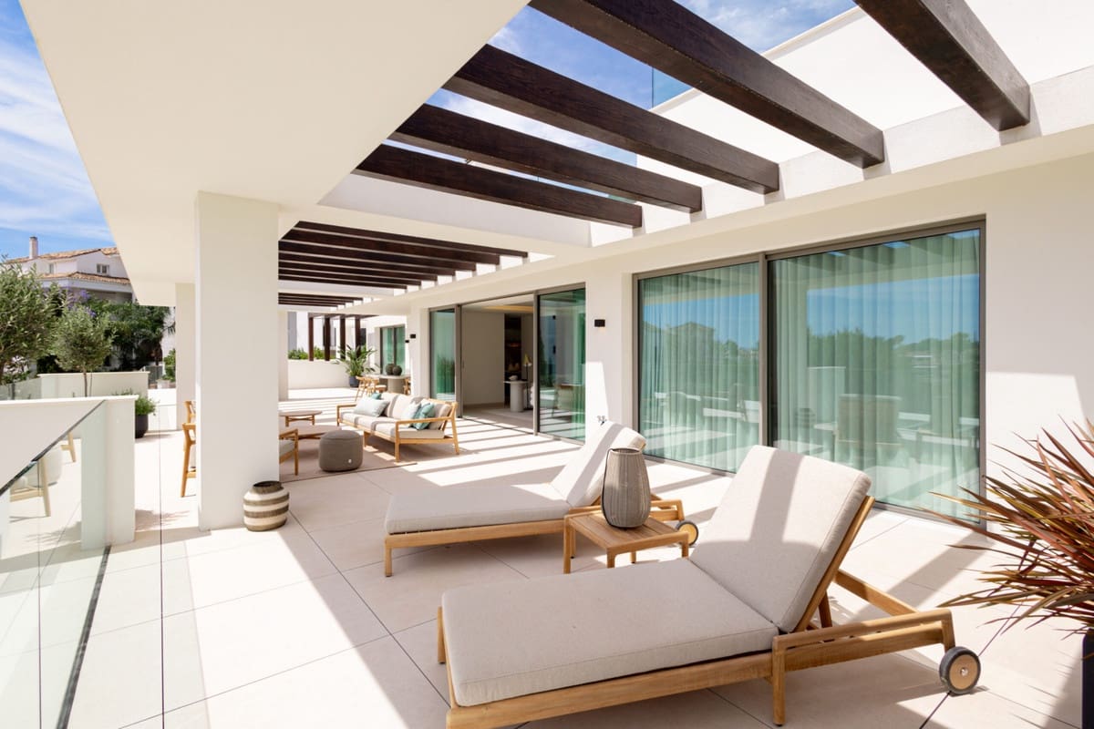 Apartamento de 4 habitaciones en Marbella en venta con piscina garaje - 5.350.000 € (Ref: 10082650)