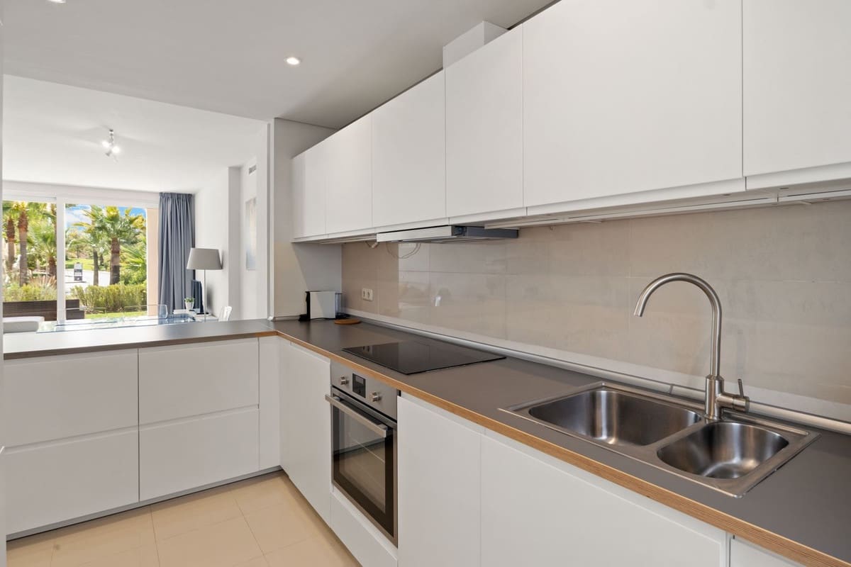 2 soverom Leilighet til salgs i Casares med svømmebasseng garasje - € 390 000 (Ref: 10082655)