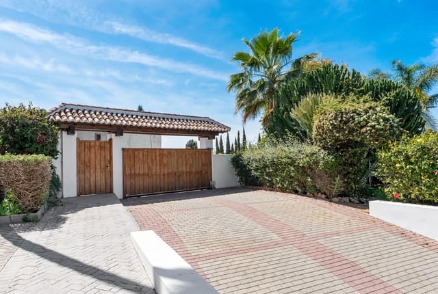 6 soveværelse Villa til salg i El Paraíso, Benahavís med swimmingpool - € 2.690.000 (Ref: 10082677)